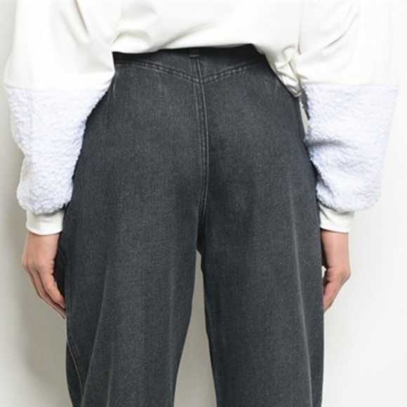 Very J Wide Leg High Paper Bag Waist Relaxed Fit Black Jeans Size Sm Md & Lg NWT - Picture 7 of 10